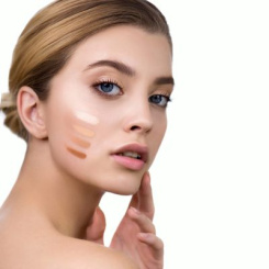Schminken im Sommer: Make-up vs. BB-Creme